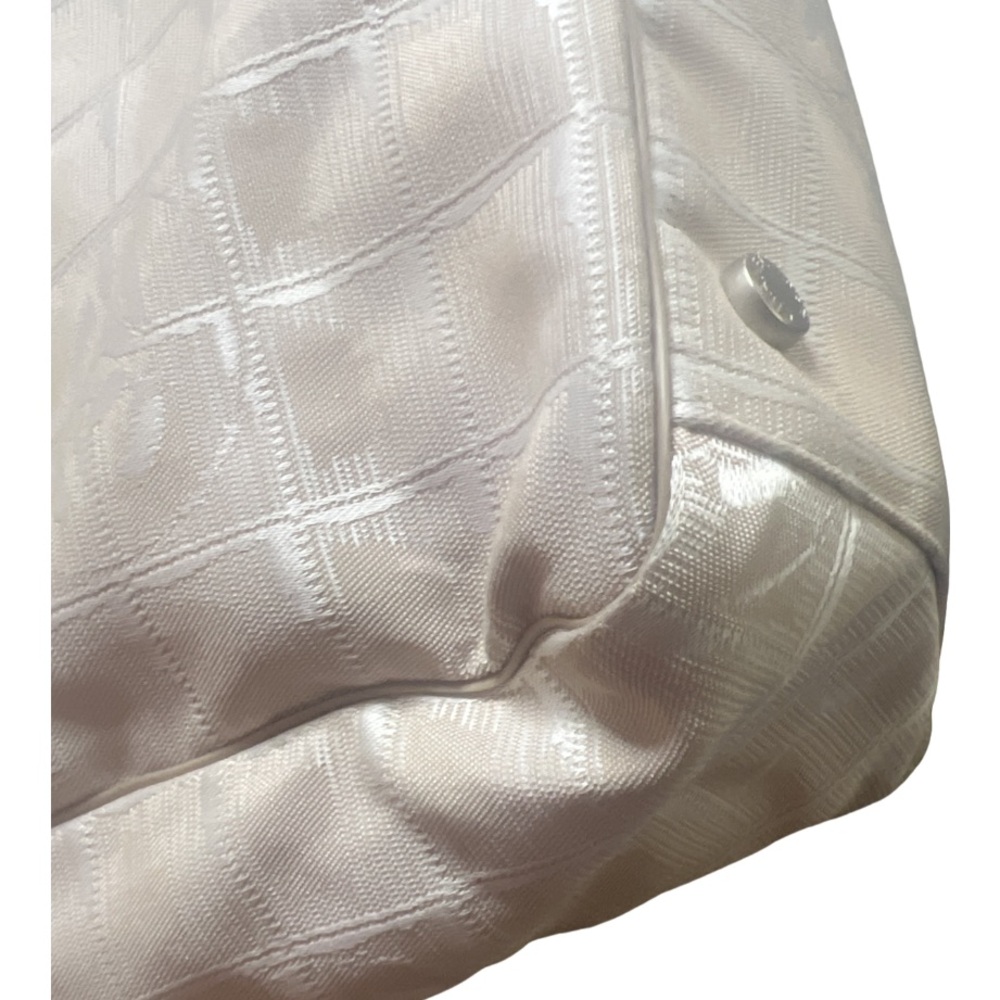 🔥🔥CHANEL Tavel Line Beige GM Tote 🔥🔥 - Picture 9 of 15